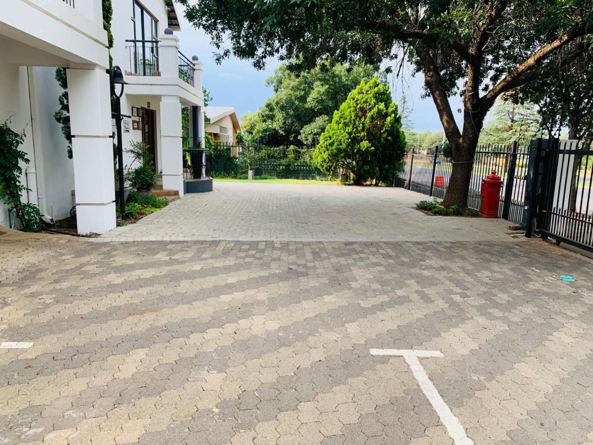 La Boheme Gastehuis Bloemfontein Eksteriør bilde